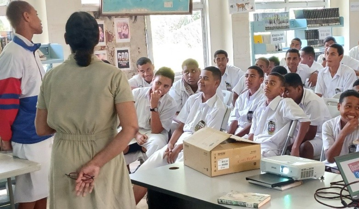 Students were amazed to hear on Interreligious dialogue awareness on respecting other religions.  Photo; Pescila Magdalin